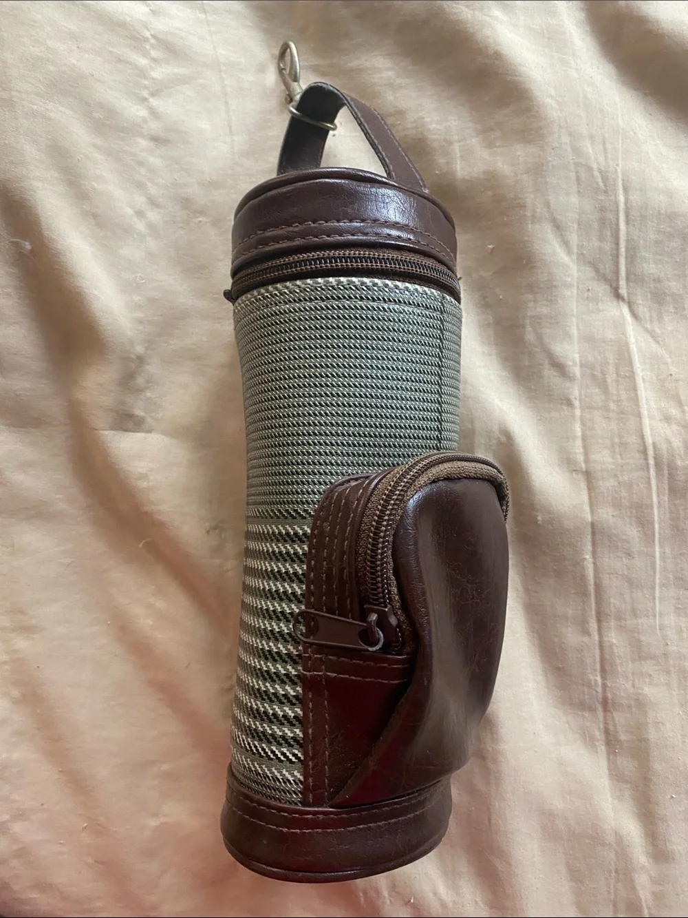Brown Leather-Trim Men’s golf ball and tee bag